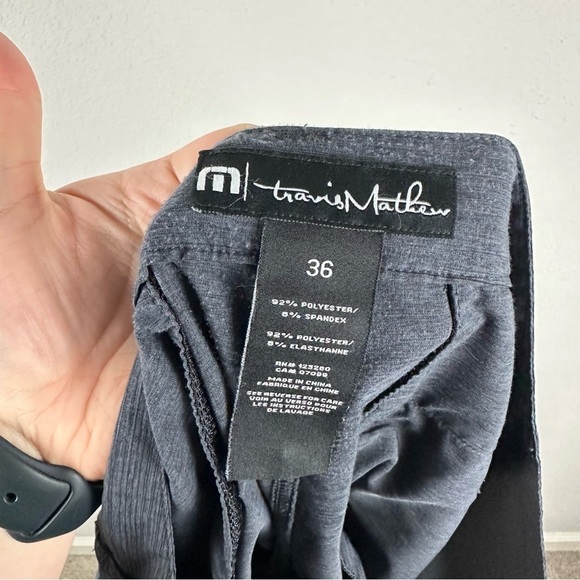 Travis Mathew Dark Gray Black Flat Front Shorts Size 36 - Picture 6 of 7